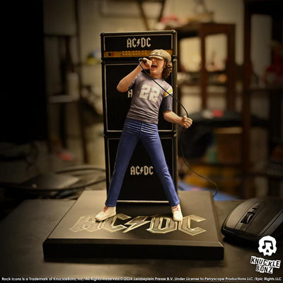 AC/DC Rock Iconz Statue Brian Johnson 23cm - Scale Statue - Knucklebonz - Hobby Figures UK