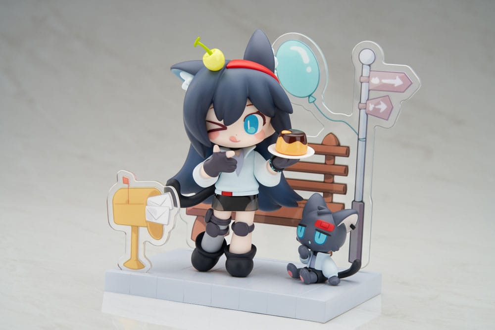 Arknights PVC Statue Dessert Time Series Q-figure Blaze 11cm - Scale Statue - APEX - Hobby Figures UK