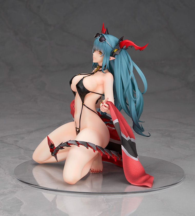 Azur Lane PVC Statue 1/7 Regensburg Dark Dragon and the Coast of Light Ver. 16cm - Scale Statue - Alter - Hobby Figures UK