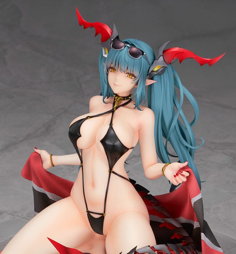 Azur Lane PVC Statue 1/7 Regensburg Dark Dragon and the Coast of Light Ver. 16cm - Scale Statue - Alter - Hobby Figures UK