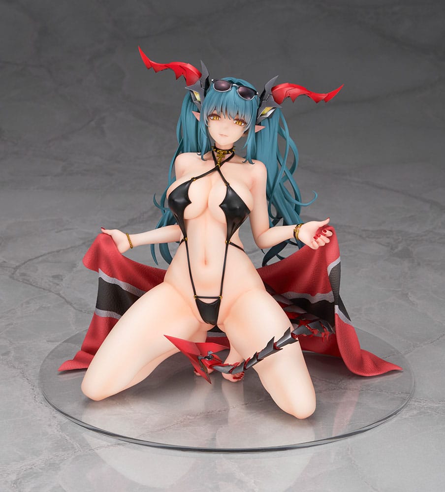 Azur Lane PVC Statue 1/7 Regensburg Dark Dragon and the Coast of Light Ver. 16cm - Scale Statue - Alter - Hobby Figures UK