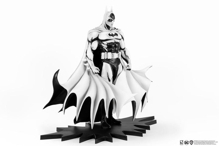 Batman PX PVC Statue 1/8 SDCC 2024 Batman Black & White Version