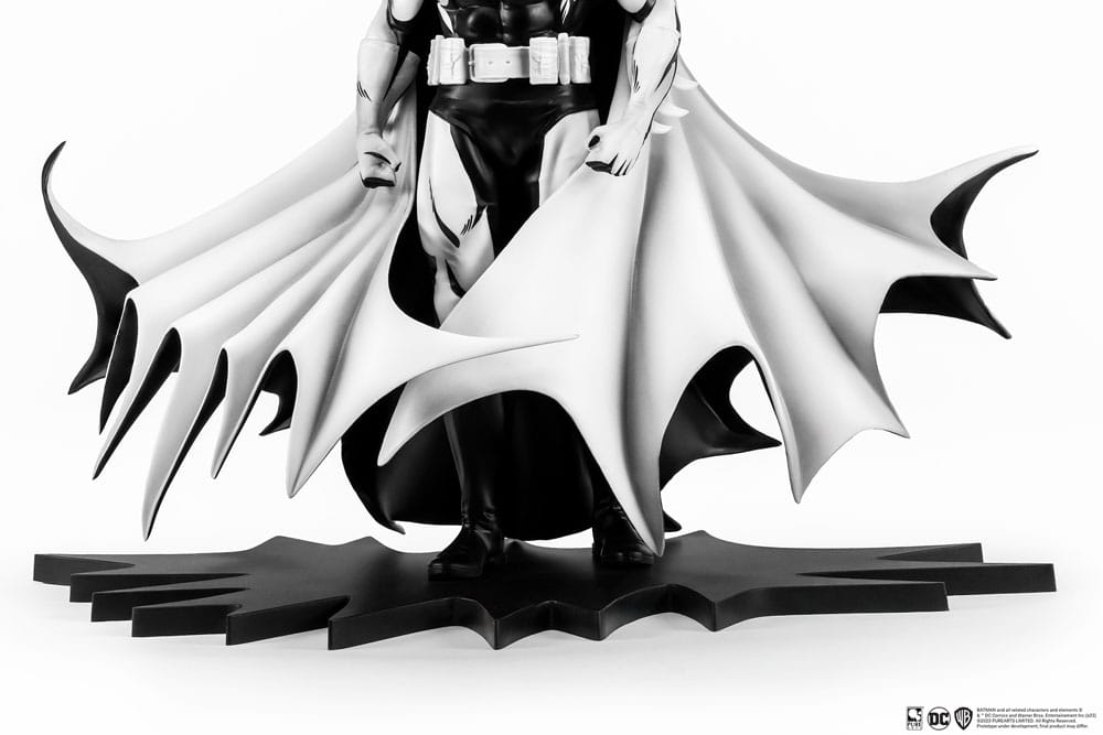 Batman PX PVC Statue 1/8 SDCC 2024 Batman Black & White Version