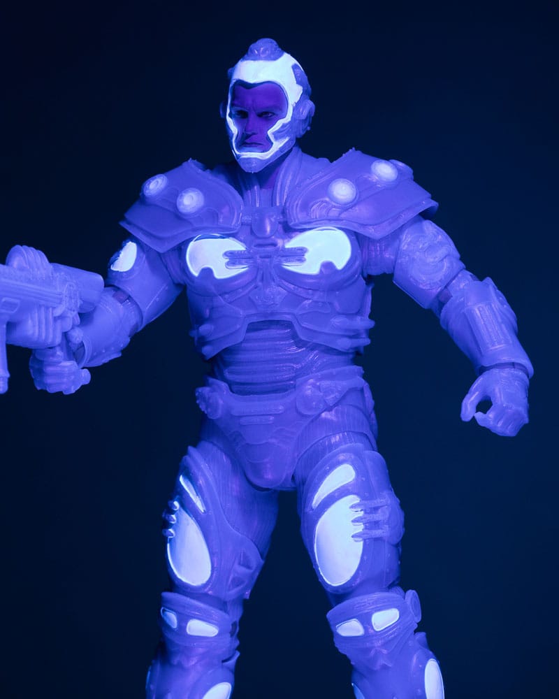 Batman & Robin DC Multiverse Action Figure Mr. Freeze (Black Light Edition) (Gold Label) 18cm - Action Figures - McFarlane Toys - Hobby Figures UK