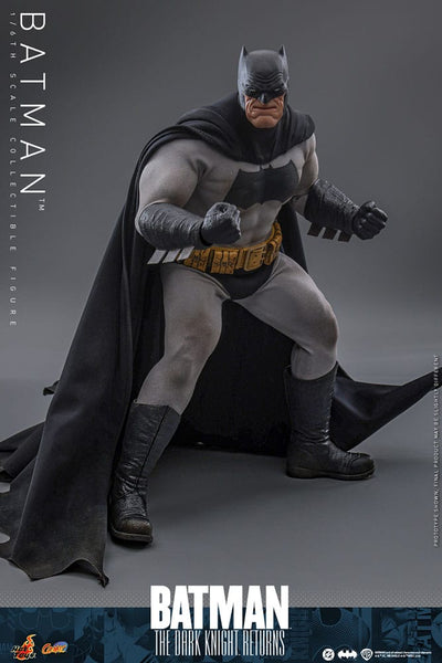 Batman: The Dark Knight Returns Comic Masterpiece Action Figure 1/6 Batman 32cm - Action Figures - Hot Toys - Hobby Figures UK