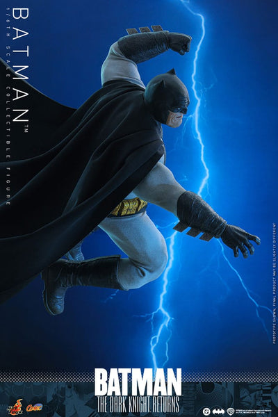 Batman: The Dark Knight Returns Comic Masterpiece Action Figure 1/6 Batman 32cm - Action Figures - Hot Toys - Hobby Figures UK