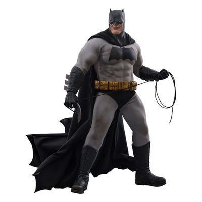 Batman: The Dark Knight Returns Comic Masterpiece Action Figure 1/6 Batman 32cm - Action Figures - Hot Toys - Hobby Figures UK