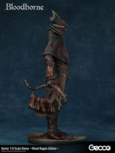 Bloodborne The Old Hunters PVC Statue 1/6 Hunter Blood Regain Edition 32cm - Scale Statue - Gecco - Hobby Figures UK