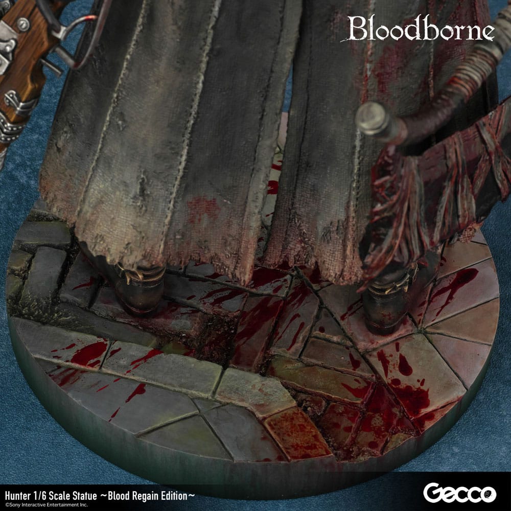 Bloodborne The Old Hunters PVC Statue 1/6 Hunter Blood Regain Edition 32cm - Scale Statue - Gecco - Hobby Figures UK