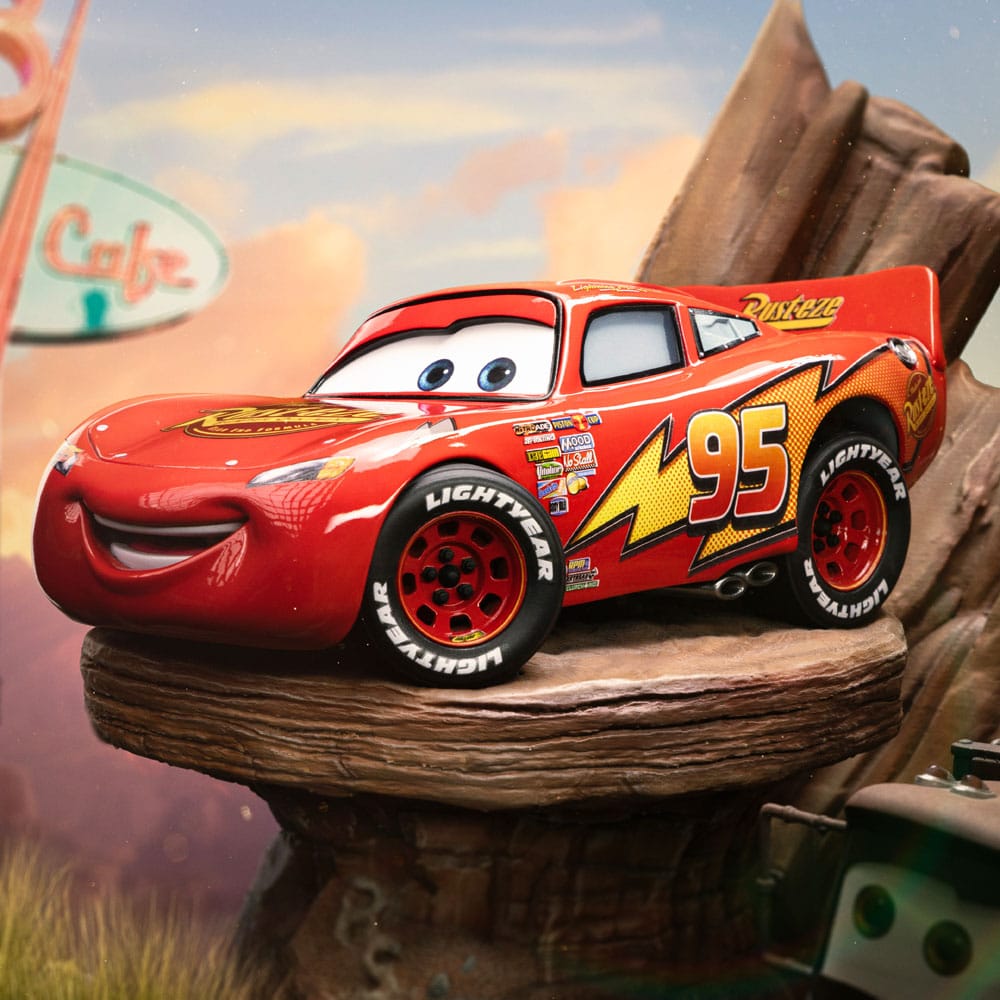 Cars Deluxe Art Scale Statue 1/10 Lightning Mcqueen & Tow Mater 31cm - Scale Statue - Iron Studios - Hobby Figures UK