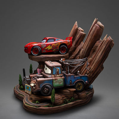 Cars Deluxe Art Scale Statue 1/10 Lightning Mcqueen & Tow Mater 31cm - Scale Statue - Iron Studios - Hobby Figures UK