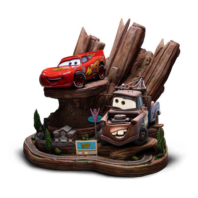 Cars Deluxe Art Scale Statue 1/10 Lightning Mcqueen & Tow Mater 31cm - Scale Statue - Iron Studios - Hobby Figures UK