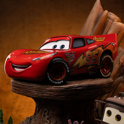 Cars Deluxe Art Scale Statue 1/10 Lightning Mcqueen & Tow Mater 31cm - Scale Statue - Iron Studios - Hobby Figures UK