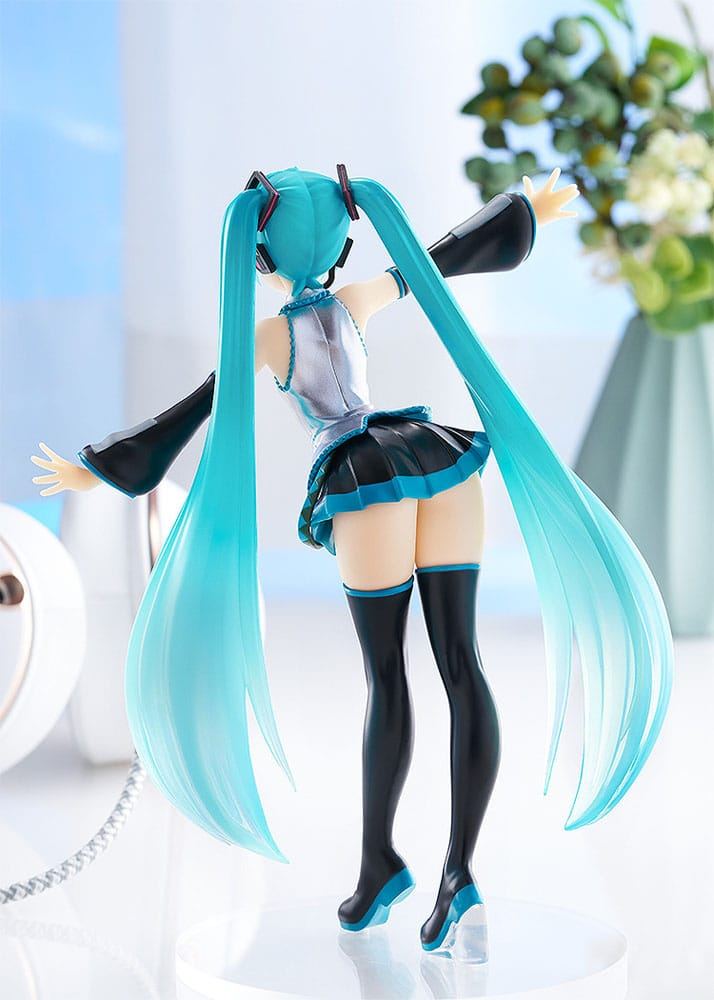 Character Vocal Series 01: Hatsune Miku Pop Up Parade PVC Statue Hatsune Miku: Translucent Color Ver. 17cm - Scale Statue - Good Smile Company - Hobby Figures UK