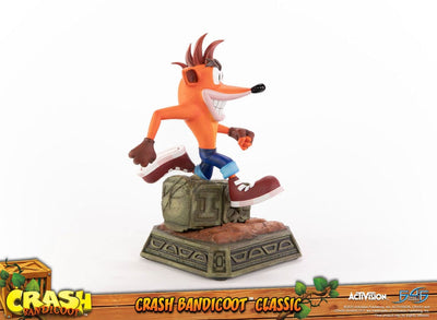 Crash Bandicoot Statue Crash Bandicoot Classic 32cm - Scale Statue - First 4 Figures - Hobby Figures UK