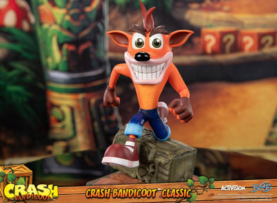 Crash Bandicoot Statue Crash Bandicoot Classic 32cm - Scale Statue - First 4 Figures - Hobby Figures UK
