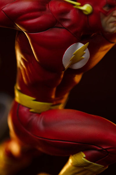 DC Comics Art Scale Statue 1/10 Flash 25cm - Scale Statue - Iron Studios - Hobby Figures UK