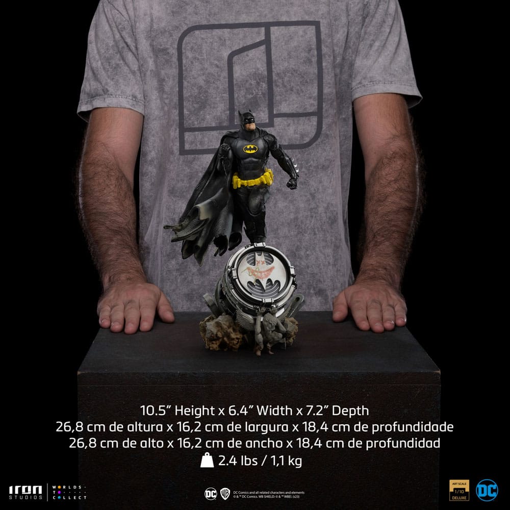 DC Comics BDS Art Scale Statue 1/10 Batman Deluxe (Black Version Exclusive) heo EU Exclusive 30cm - Scale Statue - Iron Studios - Hobby Figures UK