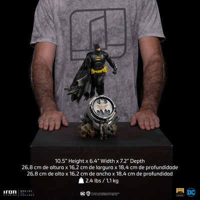 DC Comics BDS Art Scale Statue 1/10 Batman Deluxe (Black Version Exclusive) heo EU Exclusive 30cm - Scale Statue - Iron Studios - Hobby Figures UK