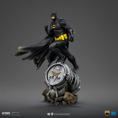 DC Comics BDS Art Scale Statue 1/10 Batman Deluxe (Black Version Exclusive) heo EU Exclusive 30cm - Scale Statue - Iron Studios - Hobby Figures UK