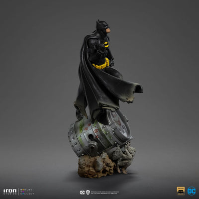 DC Comics BDS Art Scale Statue 1/10 Batman Deluxe (Black Version Exclusive) heo EU Exclusive 30cm - Scale Statue - Iron Studios - Hobby Figures UK