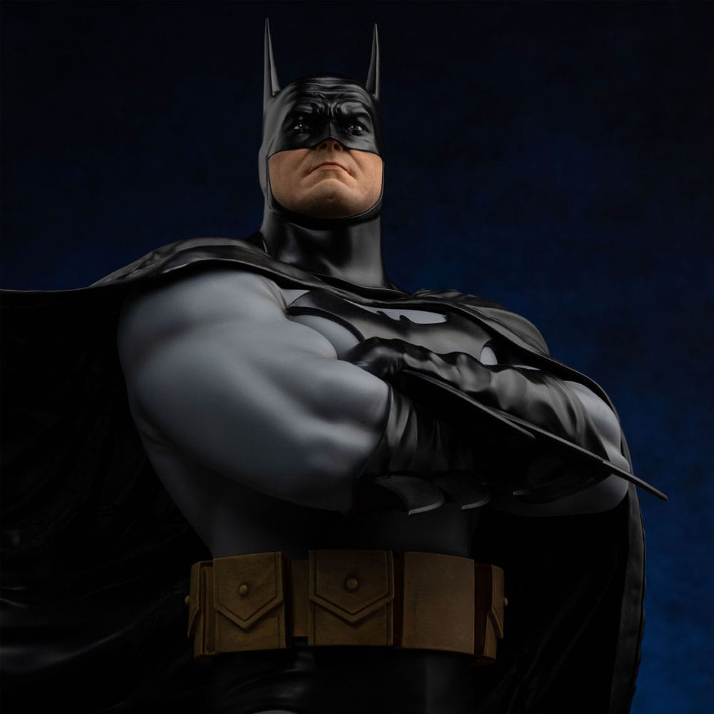 DC Comics Legacy Replica Statue 1/4 Batman DC Trinity 60cm - Scale Statue - Iron Studios - Hobby Figures UK