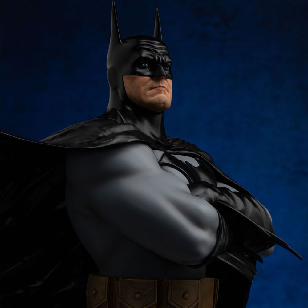 DC Comics Legacy Replica Statue 1/4 Batman DC Trinity 60cm - Scale Statue - Iron Studios - Hobby Figures UK