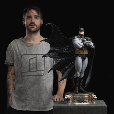 DC Comics Legacy Replica Statue 1/4 Batman DC Trinity 60cm - Scale Statue - Iron Studios - Hobby Figures UK