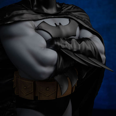 DC Comics Legacy Replica Statue 1/4 Batman DC Trinity 60cm - Scale Statue - Iron Studios - Hobby Figures UK