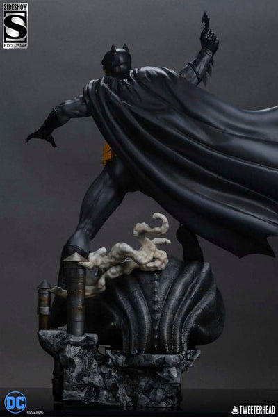 DC Comics Maquette 1/4 Batman (Black and Gray Edition) 66cm - Scale Statue - Tweeterhead - Hobby Figures UK