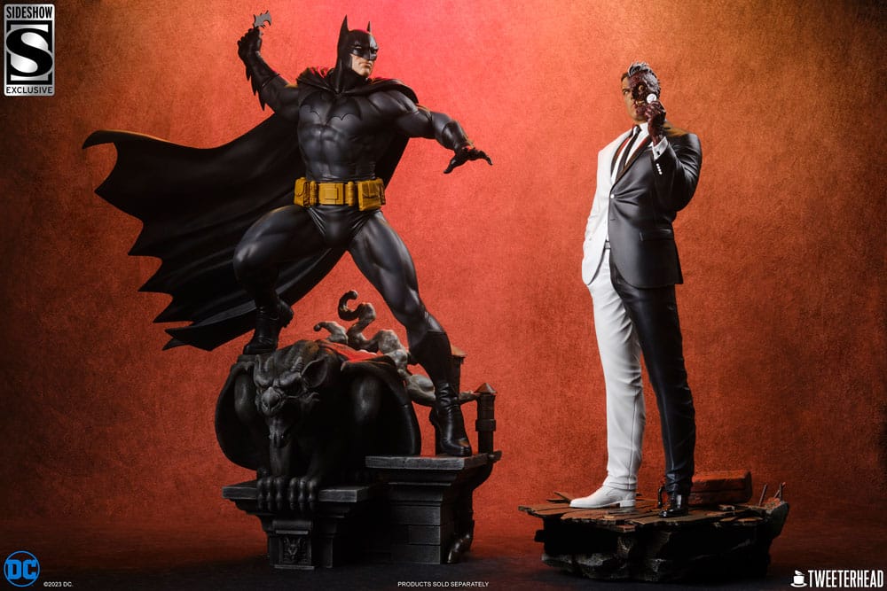 DC Comics Maquette 1/4 Batman (Black and Gray Edition) 66cm - Scale Statue - Tweeterhead - Hobby Figures UK