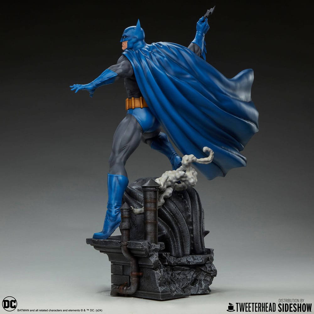 DC Comics Maquette 1/4 Batman (Retro Edition) 66cm - Scale Statue - Tweeterhead - Hobby Figures UK