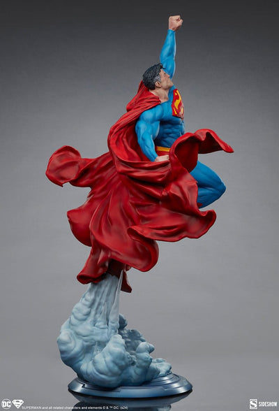 DC Comics Premium Format Statue Superman 84cm - Scale Statue - Sideshow Collectibles - Hobby Figures UK