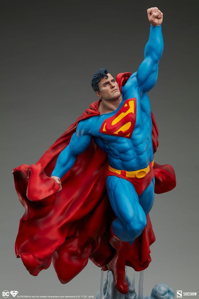 DC Comics Premium Format Statue Superman 84cm - Scale Statue - Sideshow Collectibles - Hobby Figures UK