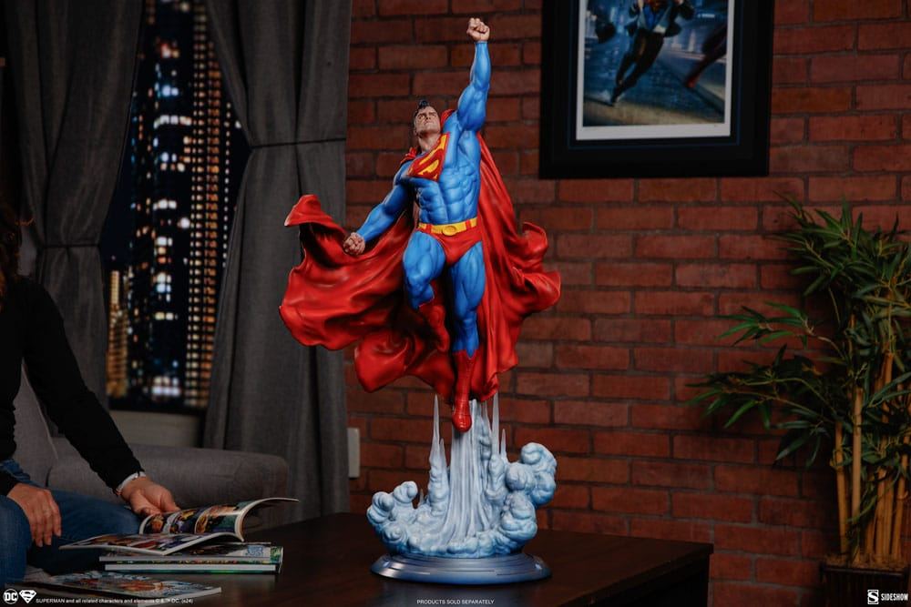 DC Comics Premium Format Statue Superman 84cm - Scale Statue - Sideshow Collectibles - Hobby Figures UK