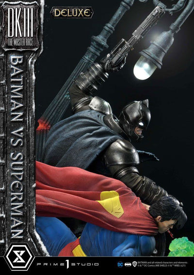 DC Comics Statue Batman Vs. Superman (The Dark Knight Returns) Deluxe Bonus Ver. 110cm - Scale Statue - Prime 1 Studio - Hobby Figures UK