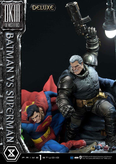 DC Comics Statue Batman Vs. Superman (The Dark Knight Returns) Deluxe Bonus Ver. 110cm - Scale Statue - Prime 1 Studio - Hobby Figures UK