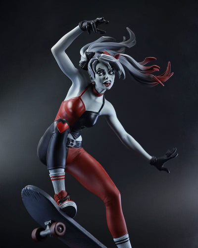 DC Direct Harley Quinn: Red, White & Black Statue 1/10 Harley Quinn by Ivan Tao 20cm - Scale Statue - McFarlane Toys - Hobby Figures UK