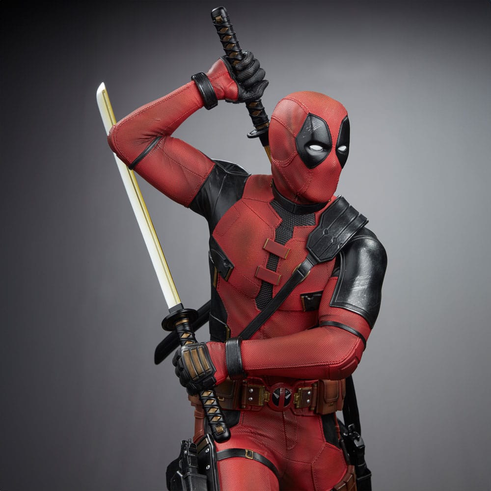 Deadpool 3 Legacy Replica Statue 1/4 Deadpool 58cm - Scale Statue - Iron Studios - Hobby Figures UK
