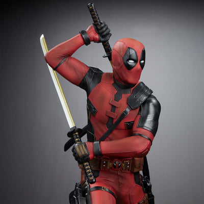 Deadpool 3 Legacy Replica Statue 1/4 Deadpool 58cm - Scale Statue - Iron Studios - Hobby Figures UK