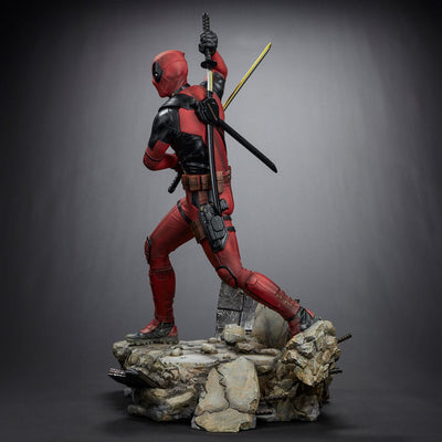 Deadpool 3 Legacy Replica Statue 1/4 Deadpool 58cm - Scale Statue - Iron Studios - Hobby Figures UK