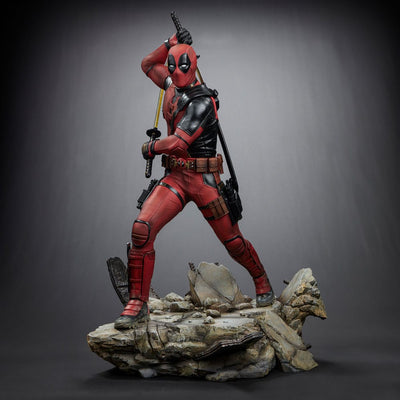 Deadpool 3 Legacy Replica Statue 1/4 Deadpool 58cm - Scale Statue - Iron Studios - Hobby Figures UK