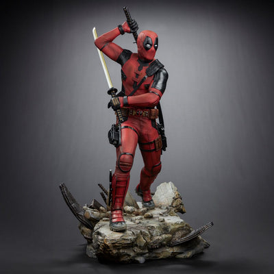 Deadpool 3 Legacy Replica Statue 1/4 Deadpool 58cm - Scale Statue - Iron Studios - Hobby Figures UK