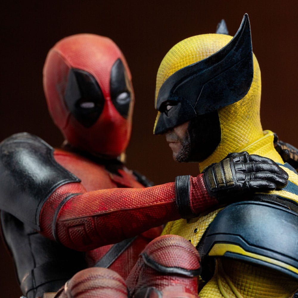 Deadpool Deluxe Art Scale Statue 1/10 Deadpool & Wolverine 21cm - Scale Statue - Iron Studios - Hobby Figures UK