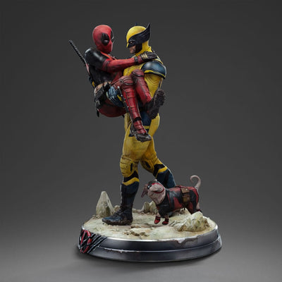 Deadpool Deluxe Art Scale Statue 1/10 Deadpool & Wolverine 21cm - Scale Statue - Iron Studios - Hobby Figures UK