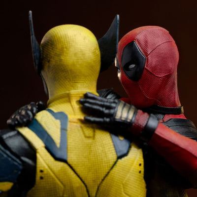 Deadpool Deluxe Art Scale Statue 1/10 Deadpool & Wolverine 21cm - Scale Statue - Iron Studios - Hobby Figures UK