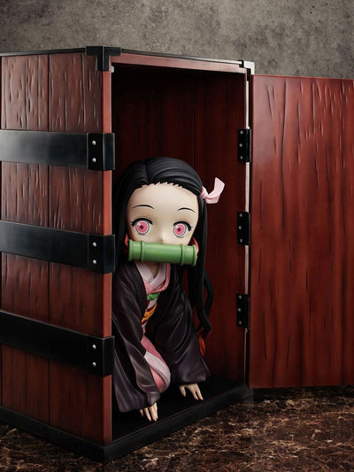 Demon Slayer: Kimetsu no Yaiba Big Size Statue Nezuko in a Box 44cm - Scale Statue - Furyu - Hobby Figures UK