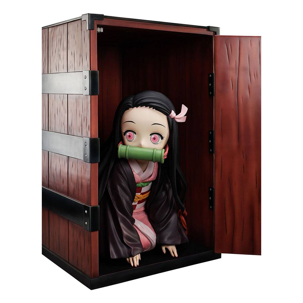 Demon Slayer: Kimetsu no Yaiba Big Size Statue Nezuko in a Box 44cm - Scale Statue - Furyu - Hobby Figures UK