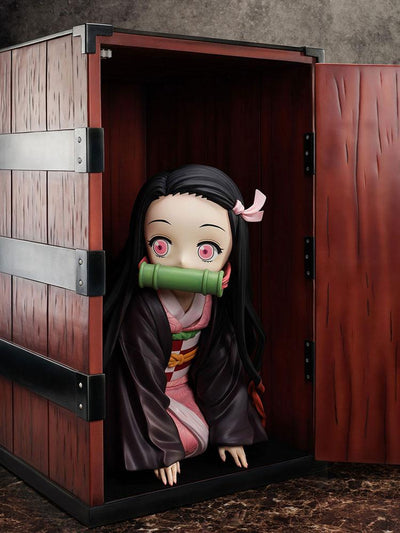 Demon Slayer: Kimetsu no Yaiba Big Size Statue Nezuko in a Box 44cm - Scale Statue - Furyu - Hobby Figures UK