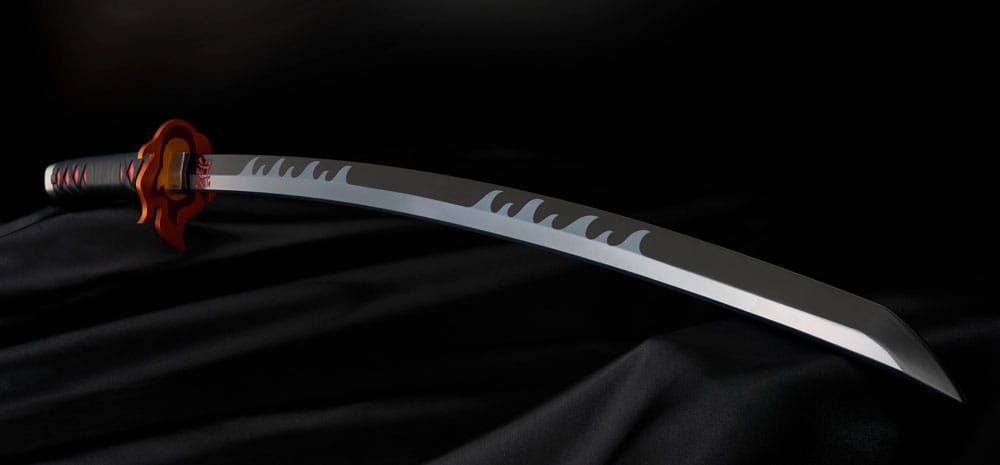 Demon Slayer: Kimetsu no Yaiba Proplica Replica 1/1 Nichirin Sword (Tanjiro Kamado) Kyojuro Rengoku´s Sword Gueard Ver. 88cm
